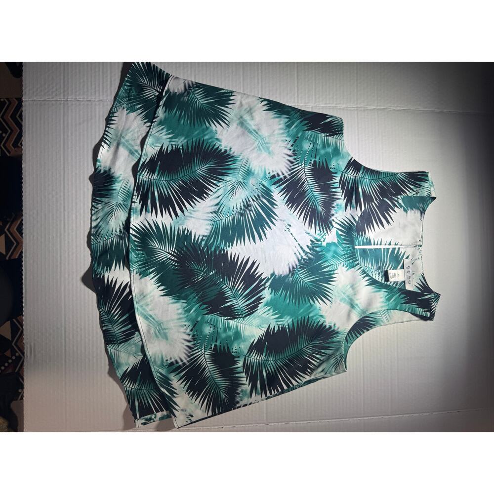 White House Black Market Women’s Tropical Palm Leaf Sleeveless Blouse